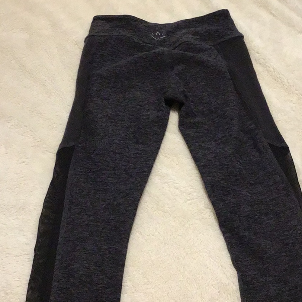 Used lululemon bundle - Picture 5 of 6